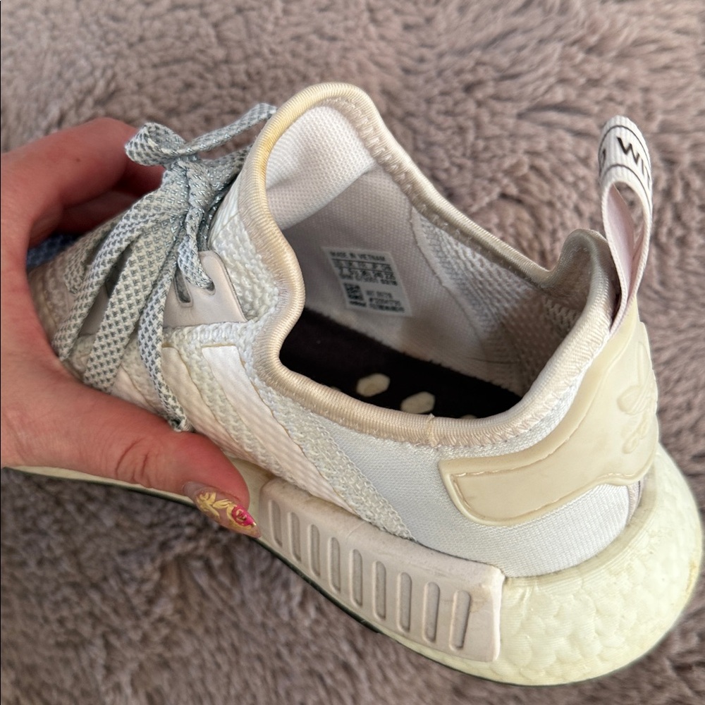 adidas womens Neutral Cream Knit Sneakers with Light Gray Laces size 7 - Picture 6 of 8